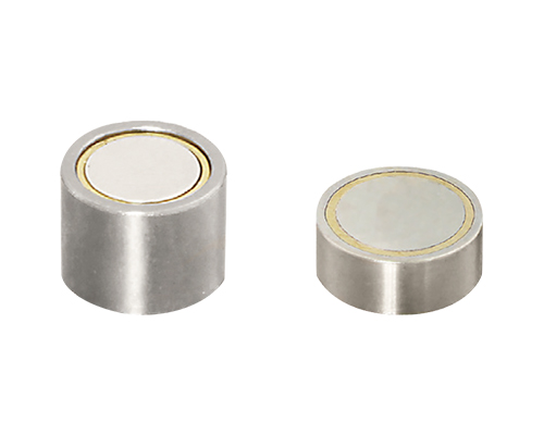 带壳磁铁 （精密、内螺纹型）